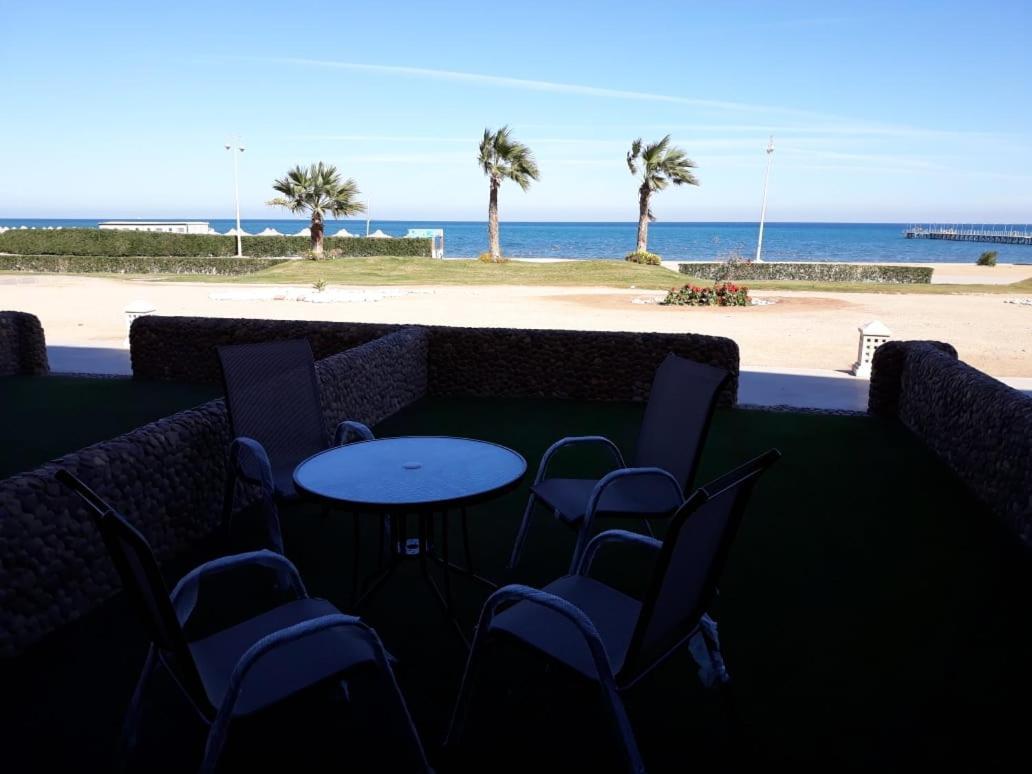 Seaview Chalets In Porto South Beach - Families Only Ain Sukhna Exterior photo