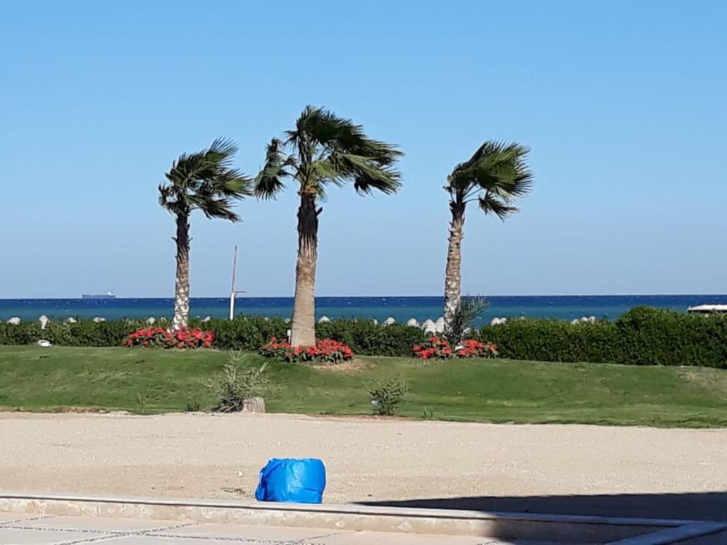 Seaview Chalets In Porto South Beach - Families Only Ain Sukhna Exterior photo
